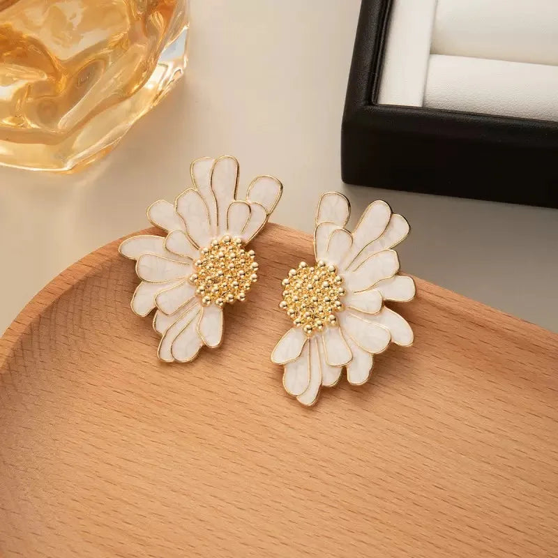 1 paire de nouvelles boucles d'oreilles en forme de fleur pour femmes, design rétro élégant, bijoux tendance, boucles d'oreilles pour femmes, à porter au quotidien