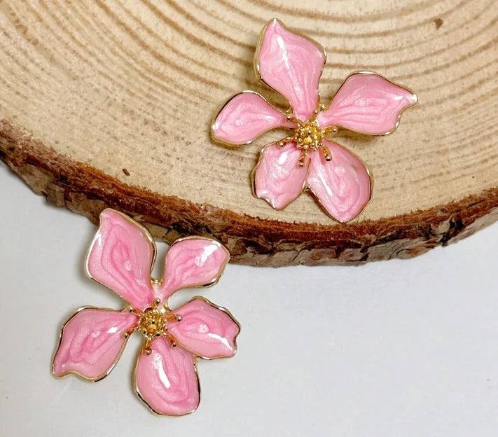 1 paire de nouvelles boucles d'oreilles en forme de fleur pour femmes, design rétro élégant, bijoux tendance, boucles d'oreilles pour femmes, à porter au quotidien