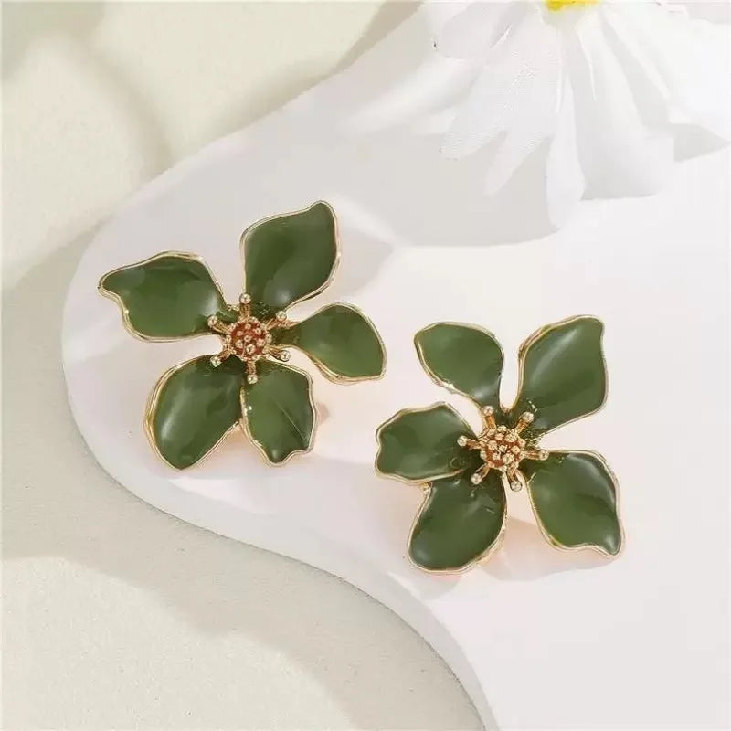 1 paire de nouvelles boucles d'oreilles en forme de fleur pour femmes, design rétro élégant, bijoux tendance, boucles d'oreilles pour femmes, à porter au quotidien