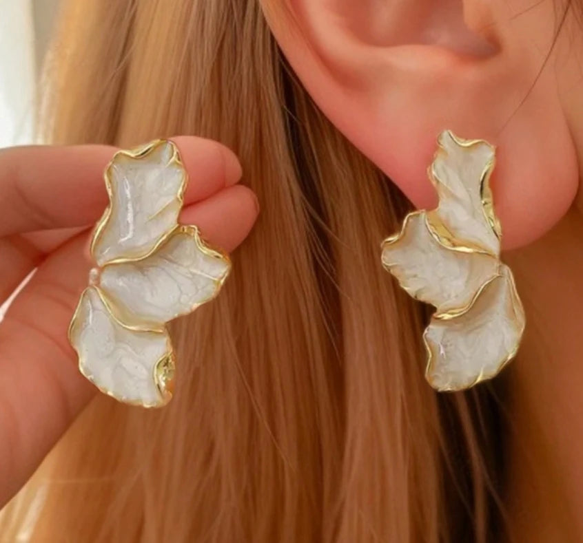 1 paire de nouvelles boucles d'oreilles en forme de fleur pour femmes, design rétro élégant, bijoux tendance, boucles d'oreilles pour femmes, à porter au quotidien