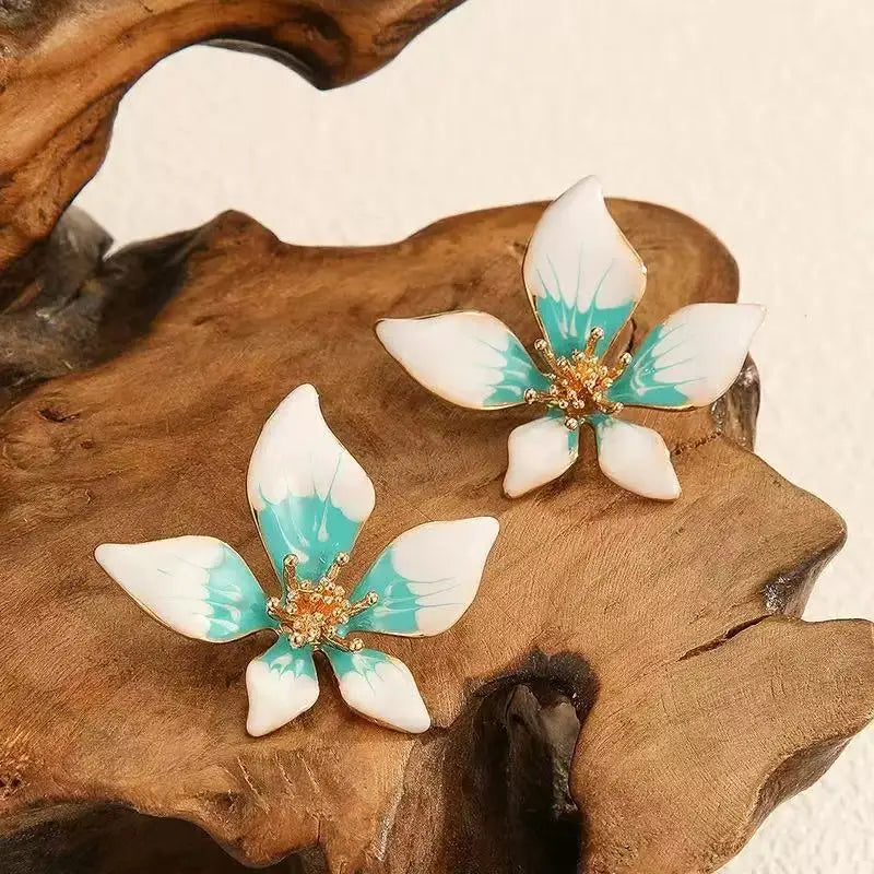 1 paire de nouvelles boucles d'oreilles en forme de fleur pour femmes, design rétro élégant, bijoux tendance, boucles d'oreilles pour femmes, à porter au quotidien